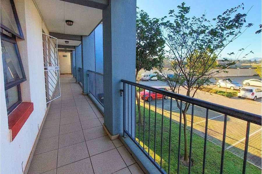 To Let 1 Bedroom Property for Rent in Buh Rein Estate Western Cape